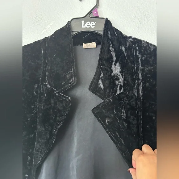 Black Velvet Y2K cropped short sleeve cardigan overlay by l8er Clothing - Picture 3 of 7